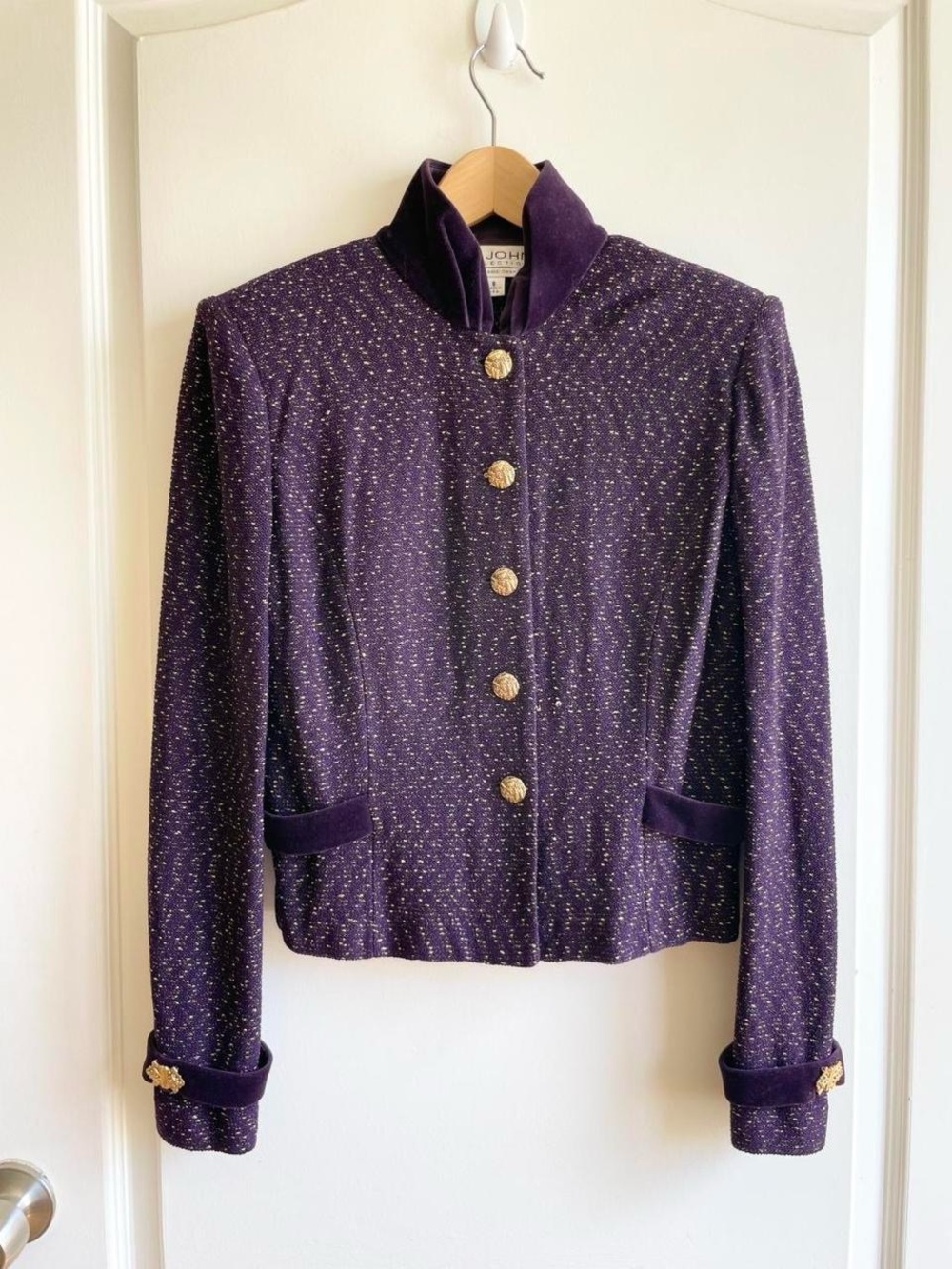 St. John Collection Purple Velvet Knit Jacket 6 Gold Buttons Emily Gilmore